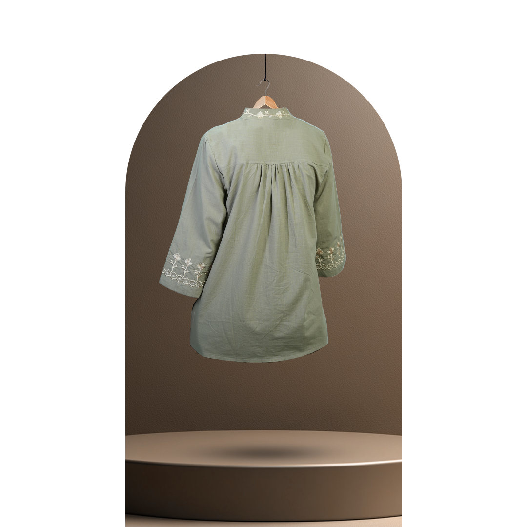 تصویر تونیک زنانه کالکشن طبیعت رنگ سبز زیتونی 